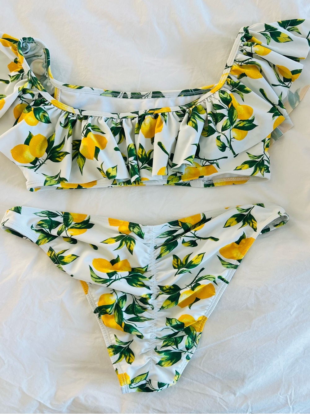 White Lemon Print Ruffle Bikini Set - Picture 3 of 5